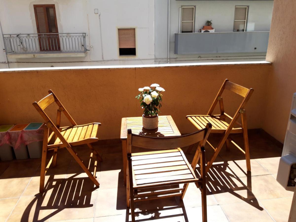 Bed And Breakfast Hibiscus อาลเกโร ภายนอก รูปภาพ